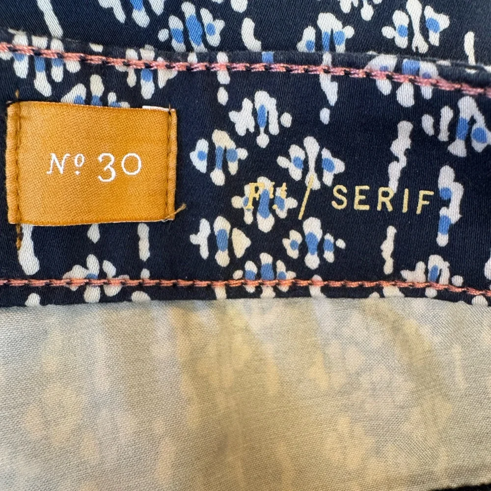 Anthropologie Pilcro Serif Skinny blue White Stretch Size 30 geometric ankle